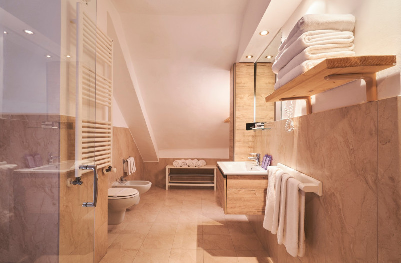 media.266 _ER70653_HDR