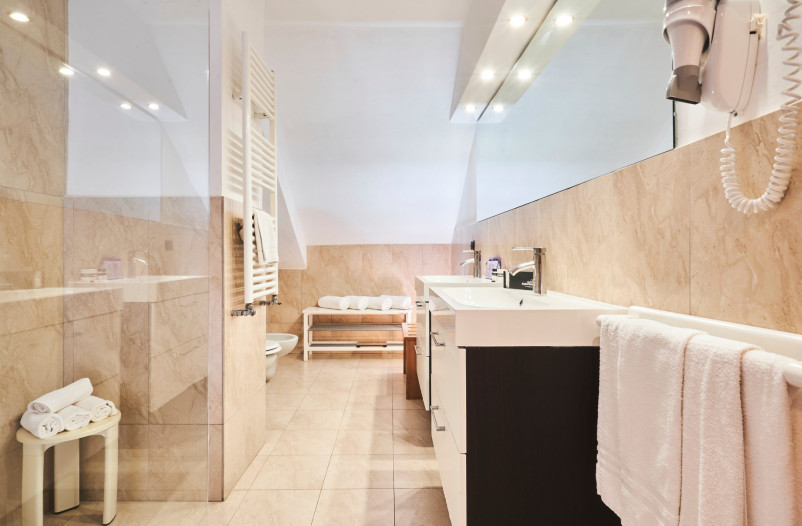 media.71 _ER79367_HDR