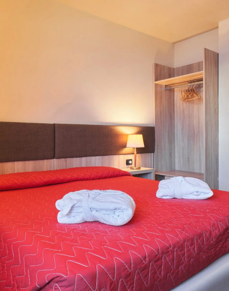 media.265 _ER70650_HDR